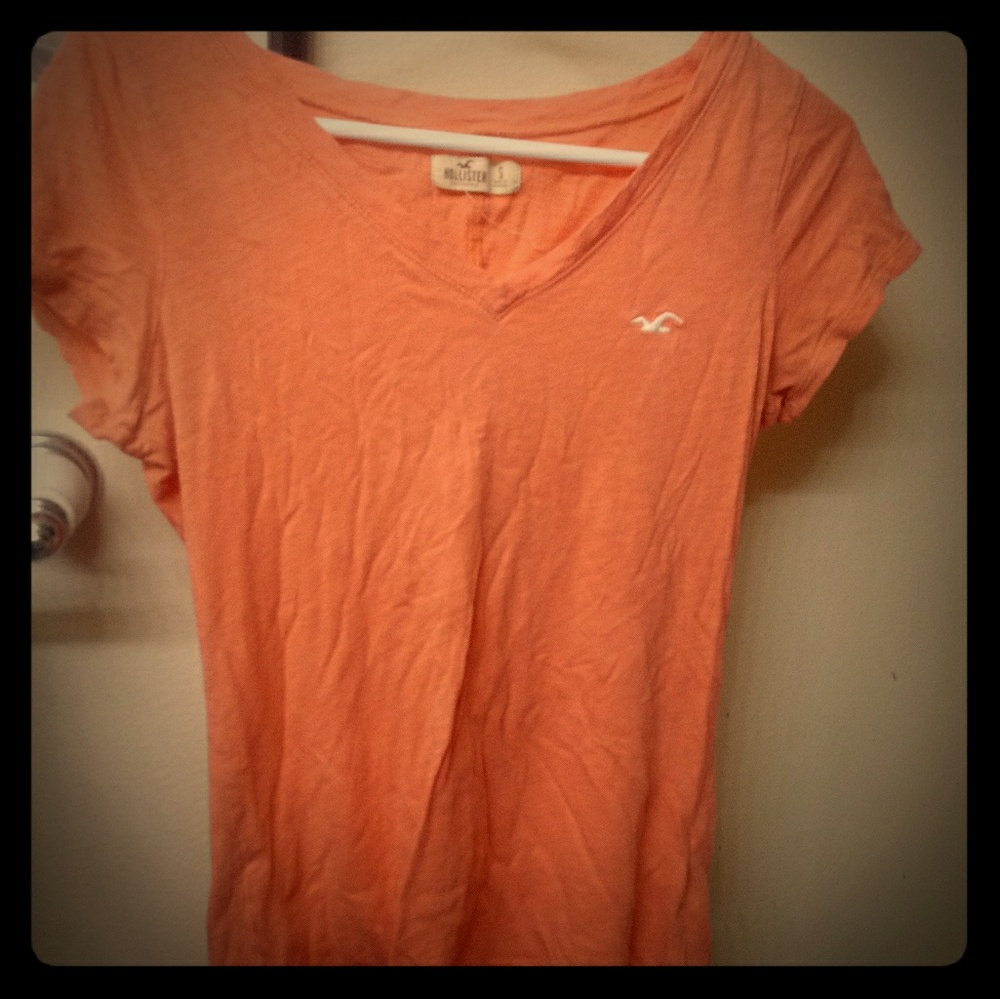 Hollister V-neck
